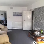 4 Eden Bay Stylish Flat For 2 20 Metres From Beach