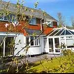 3 Bed Nr Charlestown With Gated Access To Private Beach