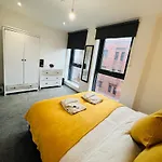 Liverpool City Centre Modern Apartment Baltic View
