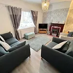 Scoresby Escape - Whitby Holiday Home