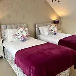 Scoresby Retreat - Whitby Holiday Home
