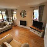 Stunning 2 Bedroom Pet Friendly Lodge