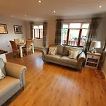 Stunning 2 Bedroom Pet Friendly Lodge