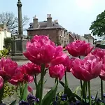 Harbourside Cottage