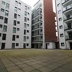 Lovely Modern Central & Spacious