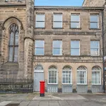 Spacious & Cosy Studio Flat In The Heart Of Edinburgh City Centre