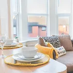 Spacious 3 Bedroom Apartment