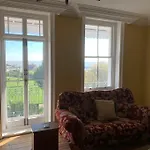Georgian 5 Storey House, Seaviews, Cinema Room