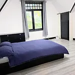 Zestpads Apartments & Rooms - 15 Mins From City Centre