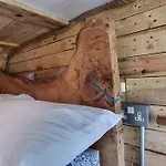Betty Bedford Horsebox Glamping