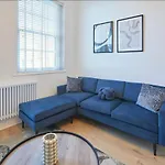 Host & Stay - Castle View