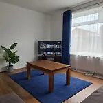 Lovely House 6 Mins Drive To Town Sleeps 1 To 6