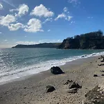 3 Bed Nr Charlestown With Gated Access To Private Beach