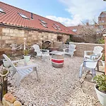 Host & Stay - Mumbles Cottage