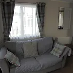 6 Berth Central Heated On Annandale
