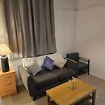 Skyline Queen'S Suites 203