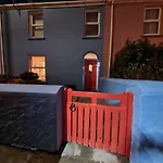 Lobster Cottage - Stylish 3 Bedroom Cottage In Heart Of Tenby Town, Pembrokeshire