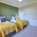Host & Stay - Sand Dancers Stay