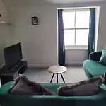 Sea View Penthouse Flat 6 With Fast Wifi And Free Parking