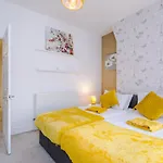 Finchley House Lovely House In Anfield, 2 Minutes Walk From The Stadium, Parking And Wifi