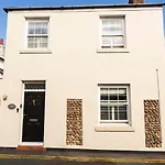 Mulberry Cottage - Cosy 3 Bed Cottage Near Lytham Windmill