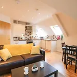 Harbour Reach 6