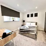 Lovely Penthouse Comfort And Peaceful Liverpool
