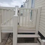 Yellow 3 Caravan Ingoldmells 6 Berth 3 Bedrooms