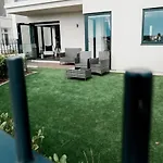 Brand New Beachfront Ground Floor With Garden 2 Bed Apartment 6 Guests