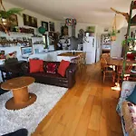 Spacious Cabin On Isolated Farm With Sea View