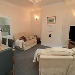 Dickie Hoy'S Cottage