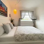 The Barefoot Bungalow In Picturesque Prestatyn
