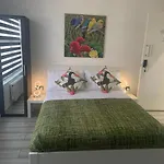 Bloomsbury House - Modern Studios Near Anfield