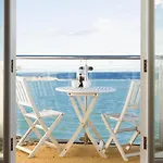 Sea View Cottage Dream By The Water