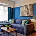 Deluxe King Seaside Apartment