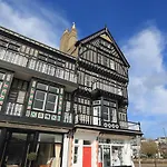 2 York House