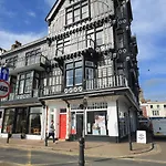 2 York House