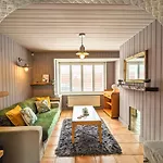 Stunning 4Br House With Free Parking - By Innit