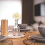 Xxbrand Newxx Sleeps 8, Stylish Japandi House