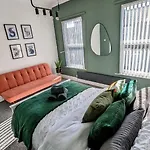 *Hot* Fantastic 3/4 Beds Town House In Anfield Stadium