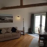 The New Forest Manor Apartment