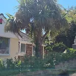 3 Bedroom Bungalow With Great Sea Views, Private Hot Tub & Gardens