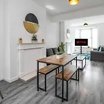 Great Location Liverpool House Free Parking & Wifi