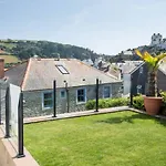 10 Buckley Street