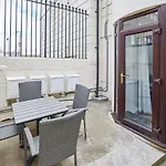 Apartment 1 - Khyber Lodge Apartments
