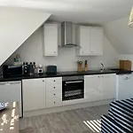 Weymouth Harbour Luxury Apartment