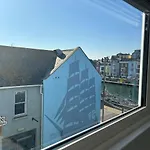 Weymouth Harbour Luxury Apartment