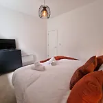 South Terrace Apartment By Cliftonvalley Apartments