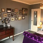The Beach House South - Blackpool - Entire Holiday Home