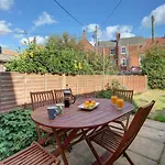 35 Stradbroke Road